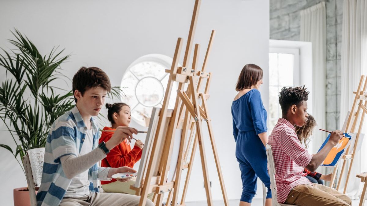 A Guide to Choosing the Right Extracurricular Activity